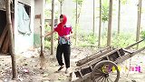 短剧：妈妈用驾车子拉兄妹去县城，没想半路把来福拉掉了，真搞笑