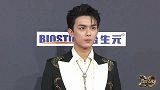 林志玲一袭长裙大秀好身材，志玲姐姐永远那么美