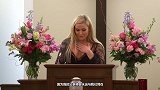 WWE-18年-WWE 超级明星 花絮：内德哈特葬礼娜塔莉亚向亡父致悼词 望以父之名继续奋勇前进-专题