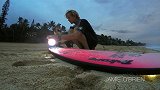 极限-16年-玩出新高度！夏威夷夜光冲浪高手勇猛钻浪管-集锦
