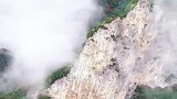 一个敢建，一个敢住，山上无意拍到，这才是真正的世外桃源！