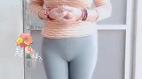 紧身裤美女小姐姐在乎的并不是长发和短发,而是颜值和身材