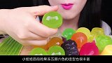 童年超经典的果冻，小姐姐的创意吃法，是你小时候玩剩下的吗？