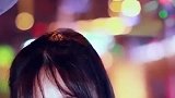 女歌手一首民谣歌曲《望爱却步》，句句入心扉，怎么听都不够