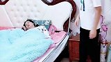 孩子都起床了，妻子还在睡懒觉