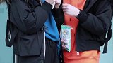 涵涵因为意外事件伤心流泪，大屁屁太会哄了吧