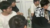 男生在寝室集体开恐怖片，本想录段子结果真被吓到