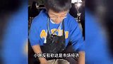 小伙美国卖酱香饼挣百万！60美金一张饼遭质疑贵：降到40美金