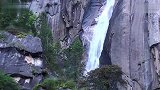 西藏旅游 天佛瀑布-两边绝壁黑崖如火烧过