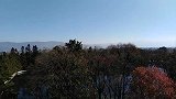 海天一线薄烟清远拴银链，林涧千山苍黯巑岏染翠岚，大理风光
