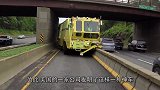 外国发明“拉链”车，通行效率提升2倍，再也不怕堵车了