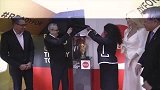 亲自触碰！大力神杯东京巡游展引全民狂欢 日本举国迎接无上荣耀