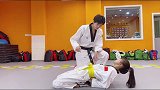 腿压废了…跆拳道 压腿 朱奇77
