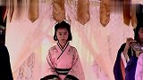 宫女看到小皇后,眼中毫无敬意,竟还取笑皇后,真是不要脑袋了