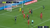 第58分钟里昂球员孟菲斯射门 - 被扑