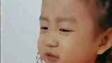 小萝莉看见小朋友哭，她不但不同情还说她想笑