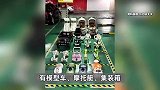 业主在3个车位停玩具车占位置，被物业砸毁索赔60000元：车位是我的！