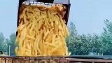挖掘机炸薯条，简直不敢相信