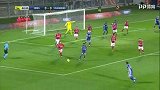 第3分钟斯特拉斯堡球员福法纳射门