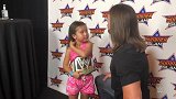 WWE-18年-AJ粉丝见面会成小摔迷最喜爱选手-新闻