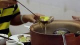 广东有种美食闻着臭吃着香，外地人难接受本地人停不下来！