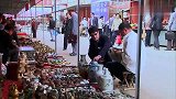 永福带古董鉴定，以为值5万，古董贩子一看：上千万！