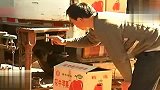 生活-山东烟台红富士套违禁农药袋长大