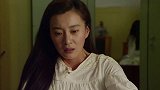 美女照顾喝醉的丈夫，不料丈夫一个举动让美女有些慌乱了