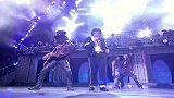 街舞-15年-迈克尔·杰克逊的黑与白与打败它 在30周年庆典音乐会-专题