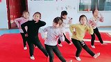 幼儿园小萌娃大跳《卡路里》，可以说是很有型了