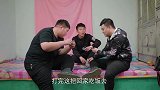 小两口猜谜语，媳妇问什么水用不完老公的回答太搞笑了