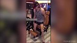 果然是战斗民族!偏瘦型俄罗斯美女太瘦  还是减少重量吧