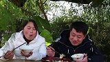 天气又降温了该吃啥？胖妹灵机一动，做盆酸菜鱼，汤鲜味美吃过瘾