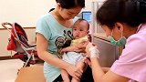 可爱宝宝：打了一针我没哭你们还扎,是非要把我扎哭才算完吗