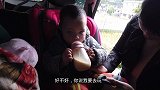 小希带婆婆去逛街，婆媳为两件衣服抢着买单，看看儿子怎么做？