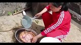胖姐做的地锅鸡太好吃，拿柴火一炖，香辣过瘾，味道棒极了，解馋