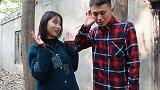 媳妇打工回来，刚见面老公就上手，整个过程太搞笑了