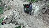 工程专用的爬山虎，比人工运输上山省事多了