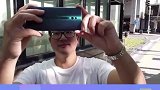 刚买相机的人和买了相机三年后的人。轻知识计划