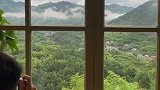 总有一个人的出现，让你觉得，人间值得