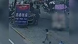 车祸瞬间！女子救下2岁幼童失去左臂，获全国见义勇为模范称号