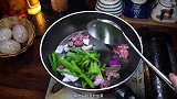 牛肉一般配什么菜炒，营养又好吃的韭菜炒牛肉，超级开胃