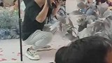朋友今天结婚没想到主角是新娘