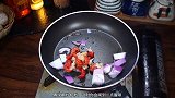 龙虾尾的做法，简单又好吃的洋葱炒虾尾，真的太香啦