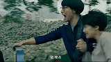 疯狂的公牛：老爸硬闯红灯被拦截，吃了没文化的亏，红灯都不知道