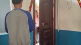 结果礼花没拉开，果断把老师推出去重来一遍