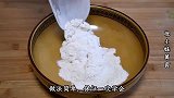 鸡蛋灌饼家常做法，学会这个小技巧，个个鼓大泡，比买的还好吃