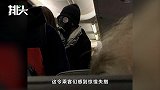 美国客机突现奇怪男子，“全副武装”引骚动，真相让人哭笑不得