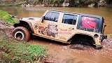 玩越野的都是好男人，农村人的四驱越野不服不行，玩不好还得同伴