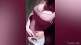 超极品小姐姐秀马甲线 这丁字泳衣勾勒的身材谁顶得住？